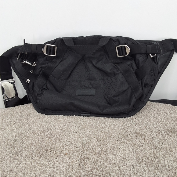Athleta Handbags - Athleta Excursion Black Convertible Fanny Pack